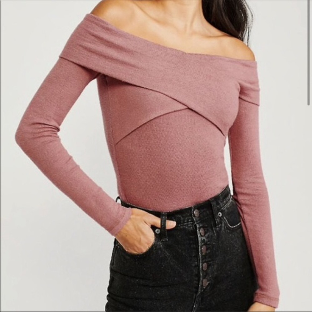 A&F off shoulder cozy top - Small